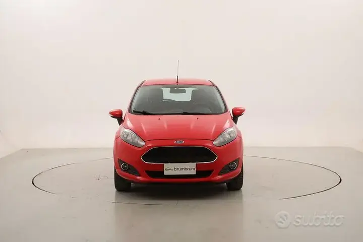 Ford Fiesta 2016 photo 2
