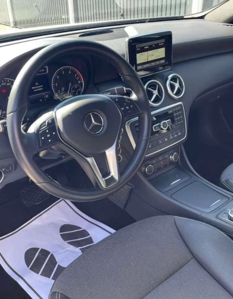 Mercedes-Benz Aklasse 2015 photo 3