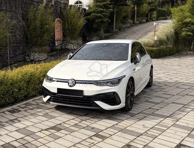 Volkswagen Golf R