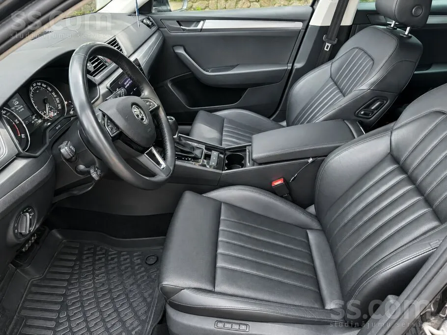 Skoda Superb 2019 photo 5