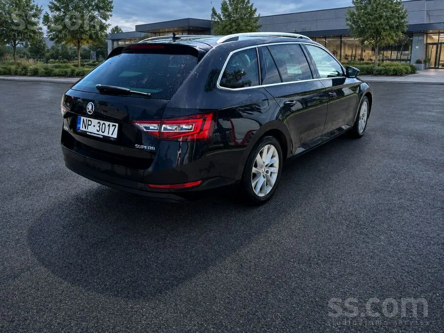 Skoda Superb 2019 photo 3