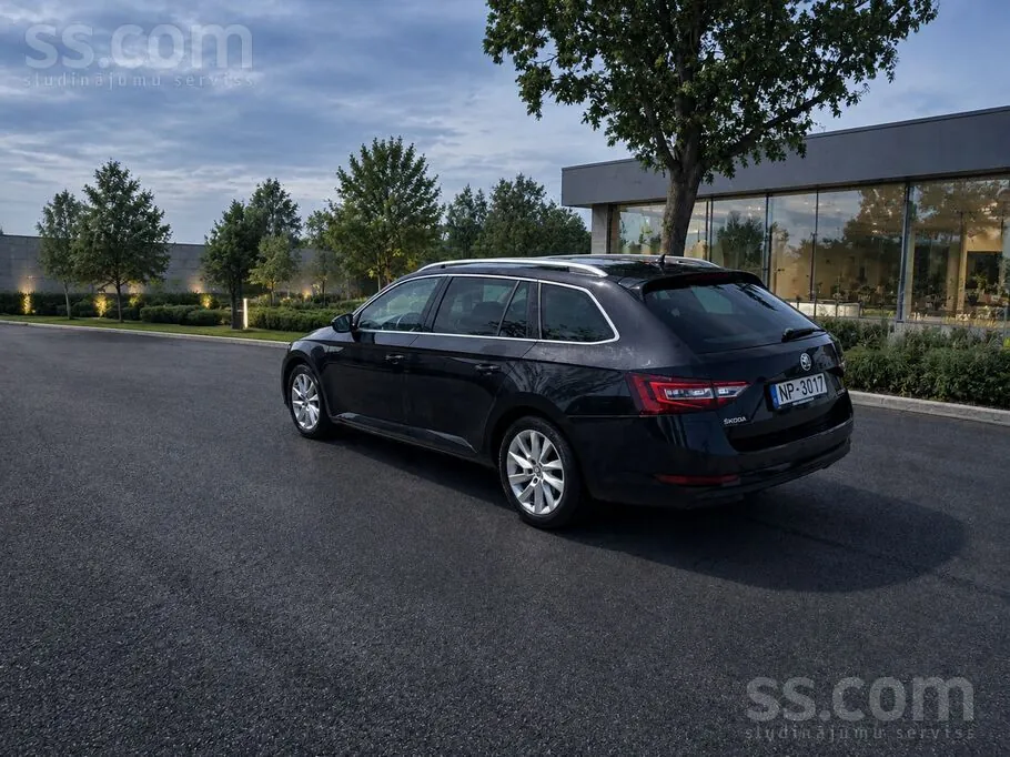 Skoda Superb 2019 photo 4