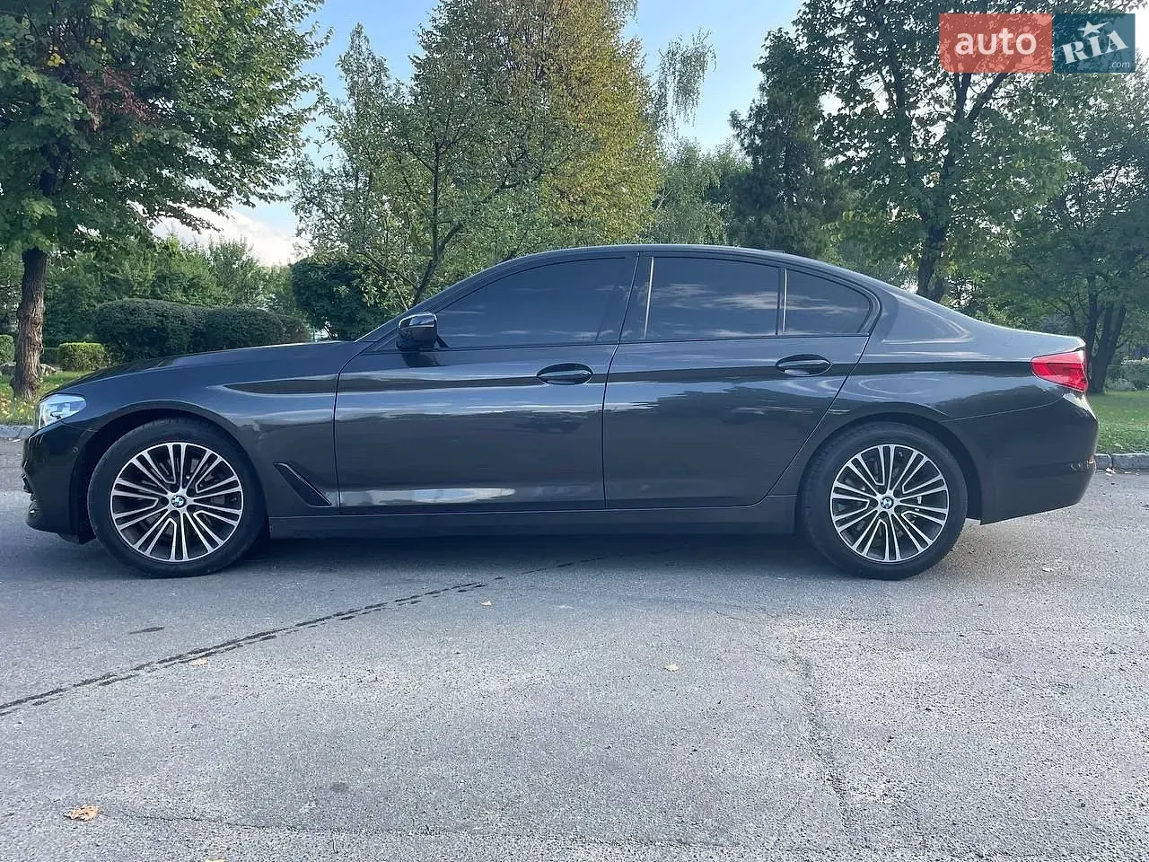BMW 5 Series 2019 photo 4
