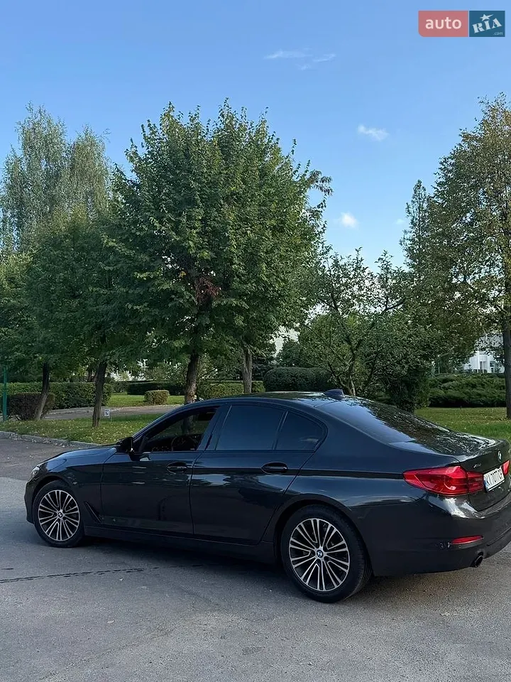 BMW 5 Series 2019 photo 3
