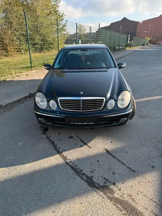 Mercedes-Benz E320