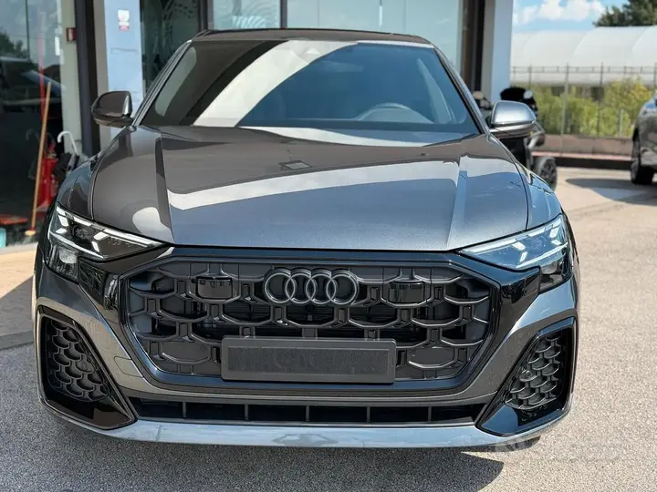 Audi Q8 2023 photo 2