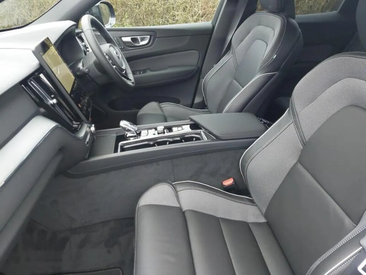 Volvo Xc60 2025 photo 5