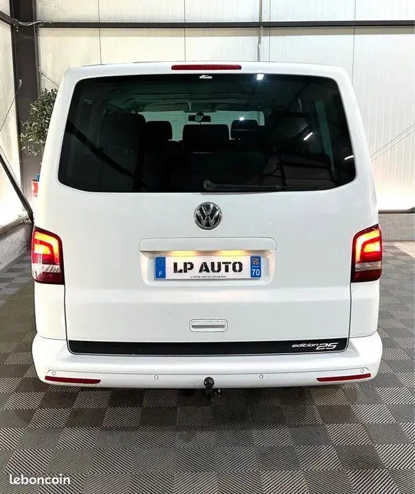 Volkswagen T5 Multivan 2012 photo 4
