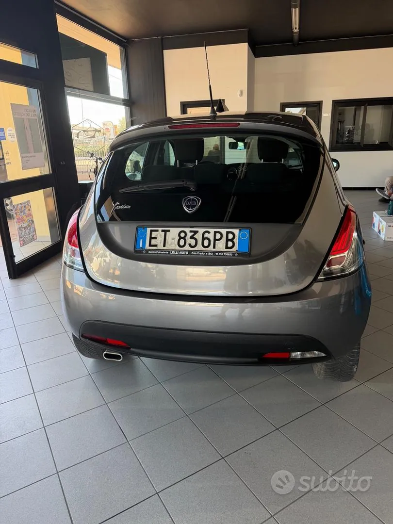 Lancia Ypsilon 2013 photo 4