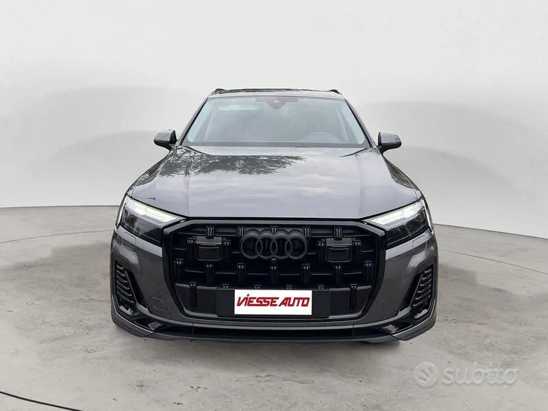 Audi Q7 2025 photo 2