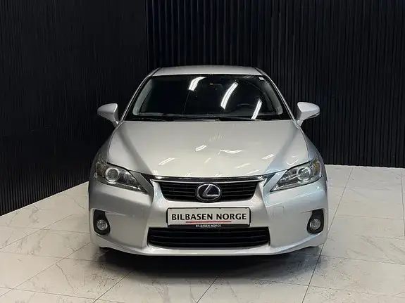 Lexus Ct200H 2013 photo 2