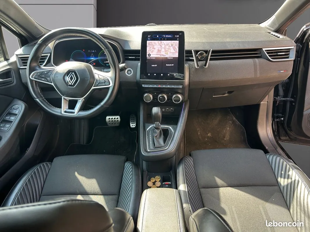 Renault Clio 2024 photo 2