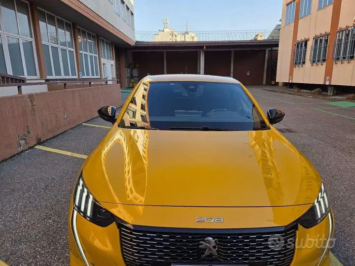 Peugeot 208 2022 photo 5