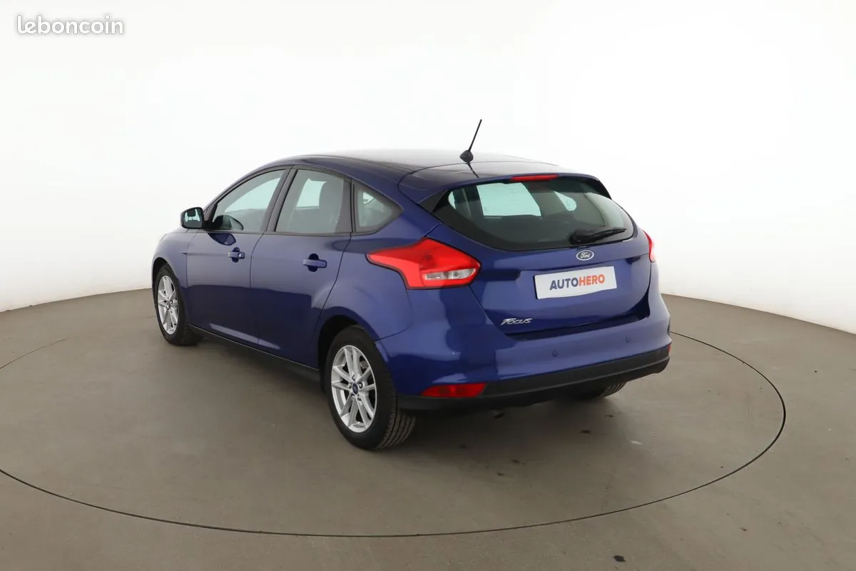 Ford Focus 2017 photo 2