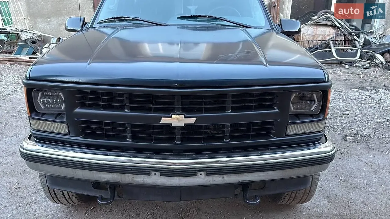 Chevrolet Suburban 1996 photo 2