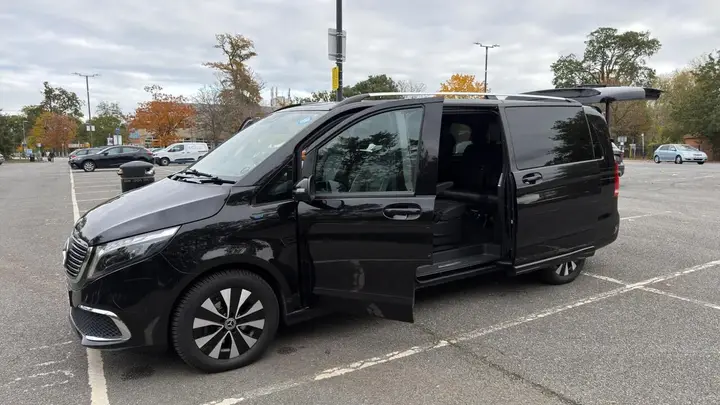 Mercedes-Benz Eqv
