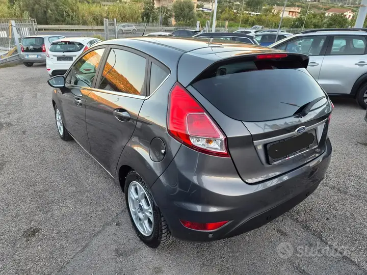 Ford Fiesta 2015 photo 4