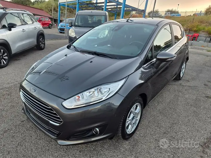 Ford Fiesta 2015 photo 2