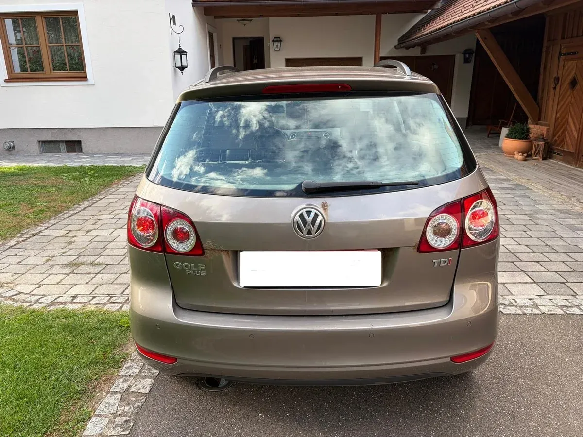 Volkswagen Golf 2011 photo 3