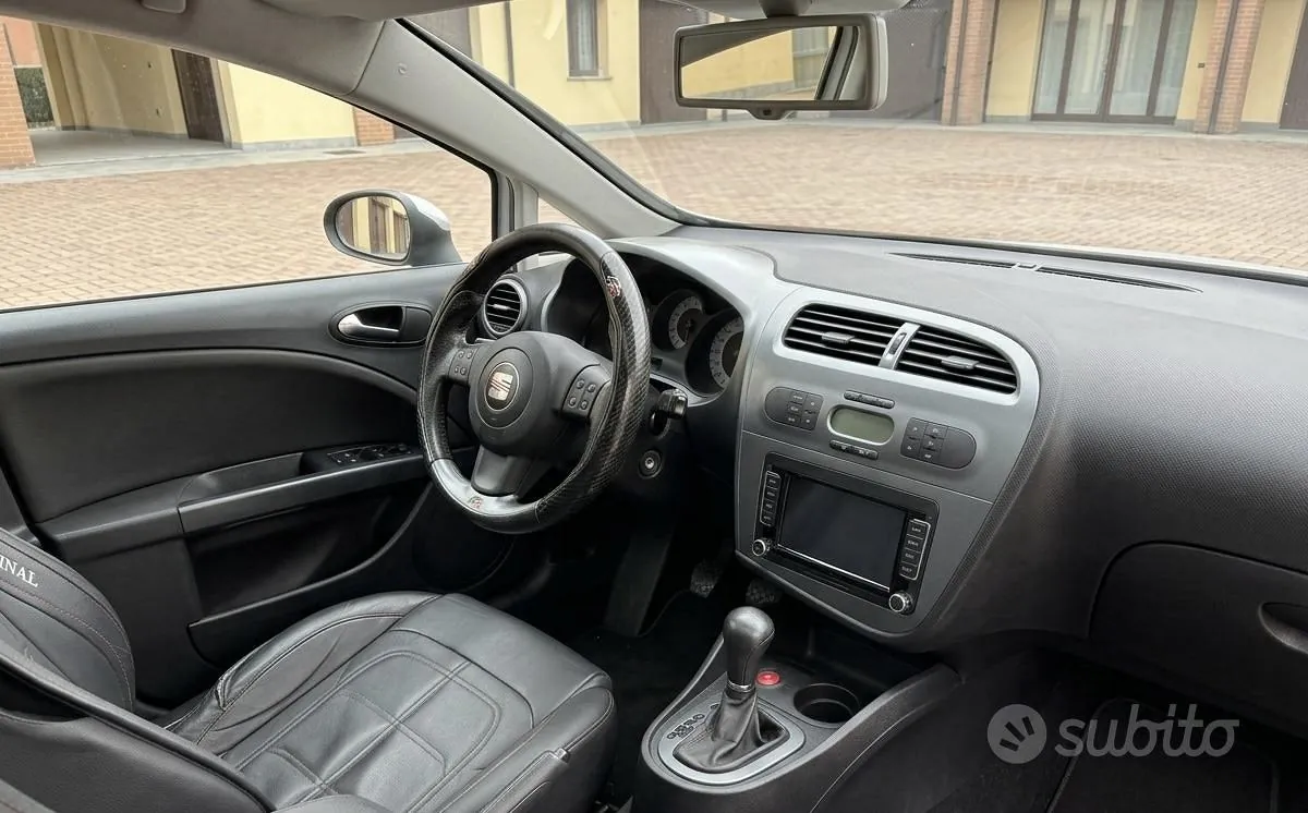 Seat Leon 2007 photo 3