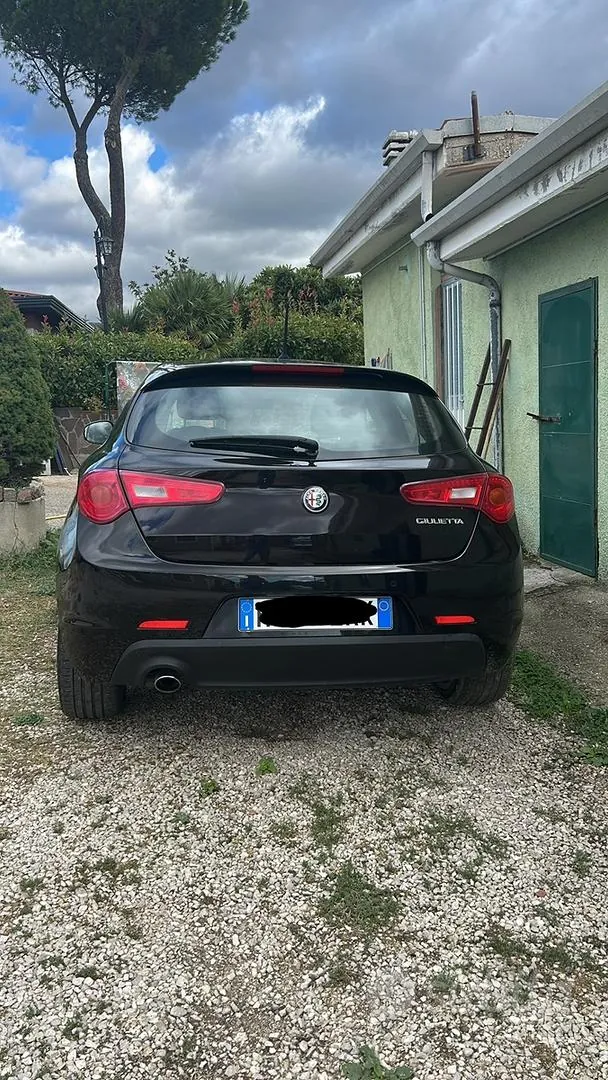 Alfa Romeo Giulietta 2018 photo 5