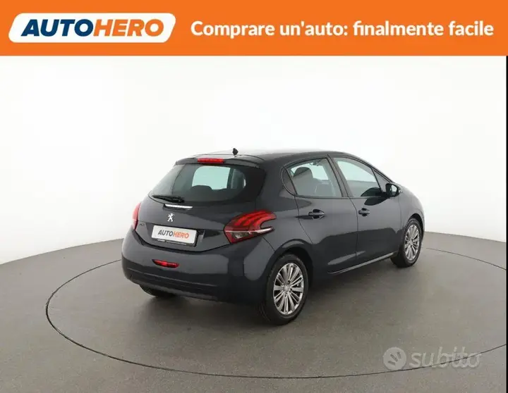 Peugeot 208 2018 photo 5