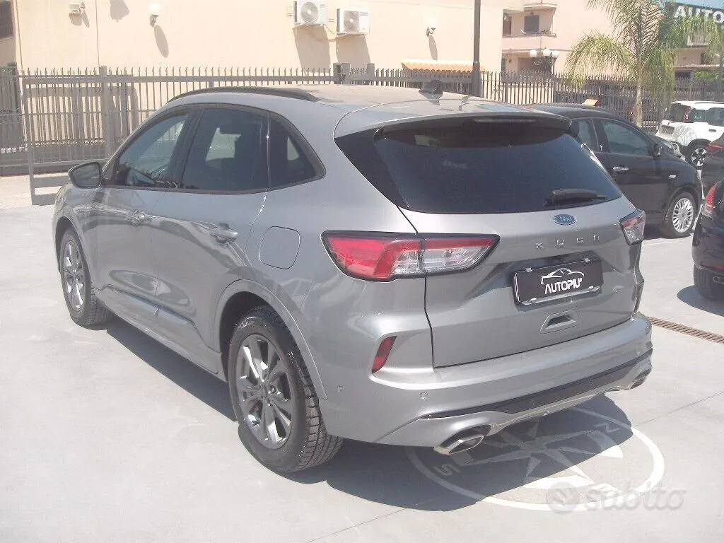 Ford Kuga 2022 photo 3