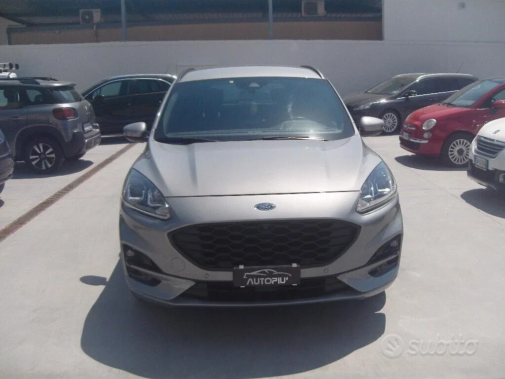 Ford Kuga 2022 photo 2