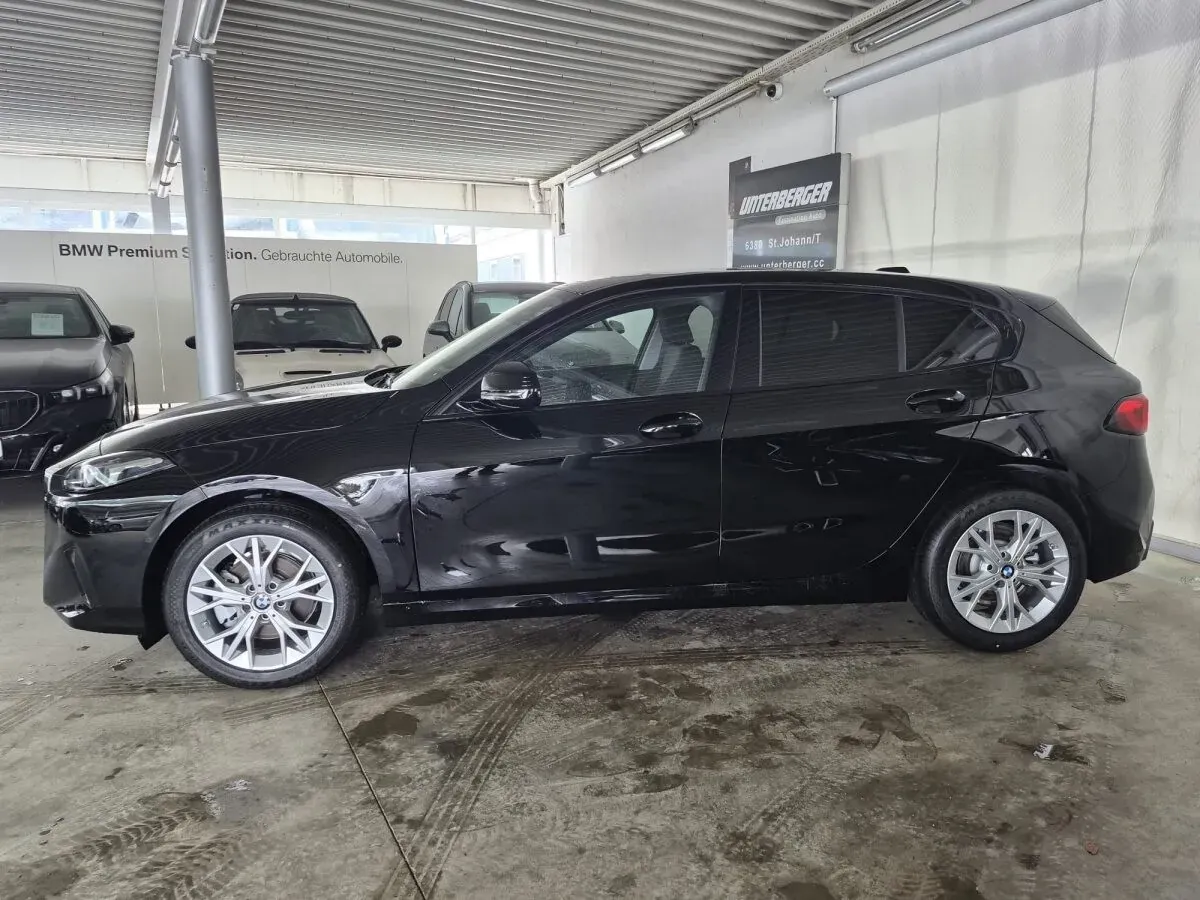 BMW 1 Series 2026 photo 3