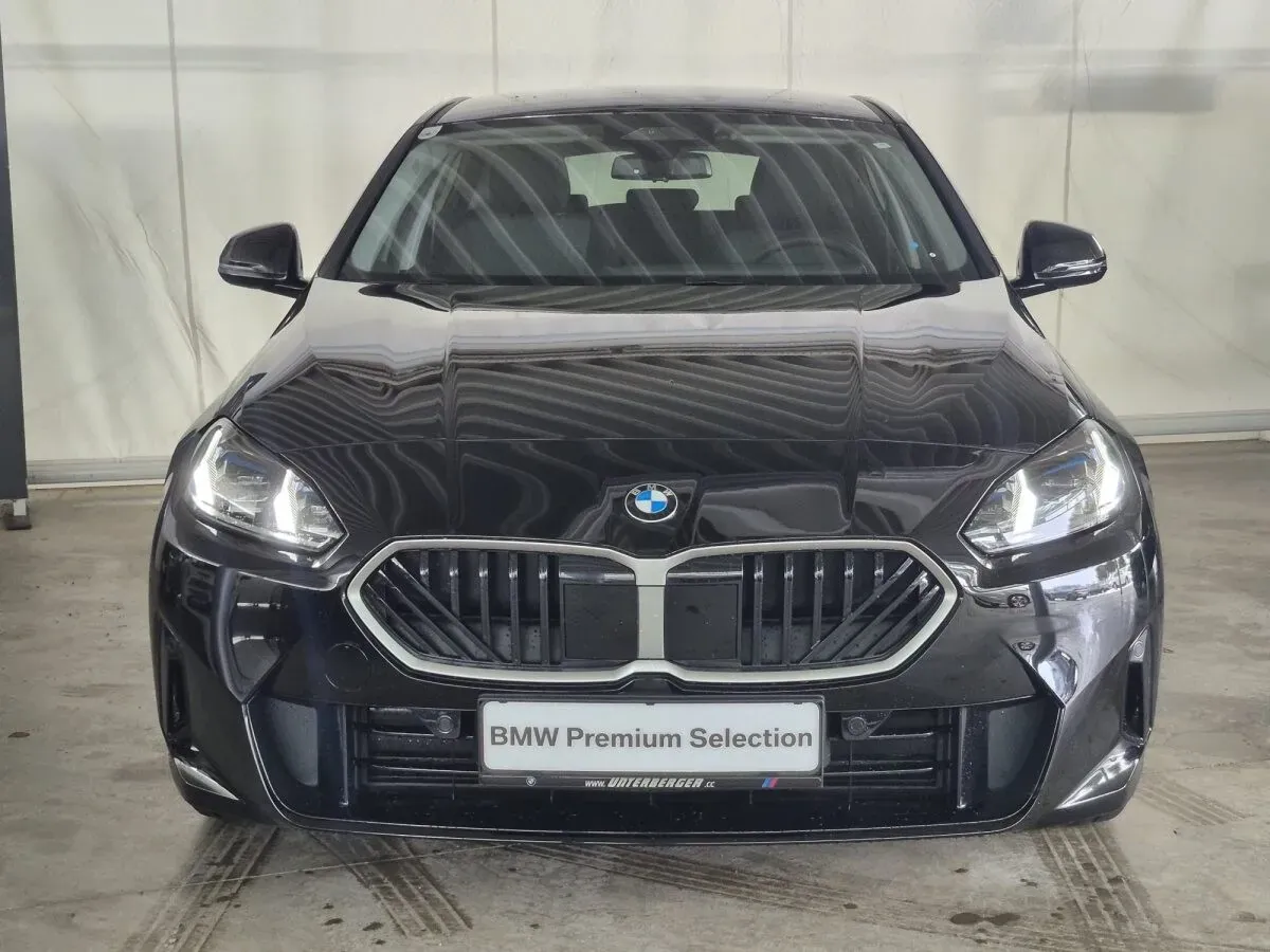 BMW 1 Series 2026 photo 2