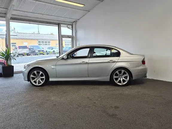BMW 320I 2005 photo 4