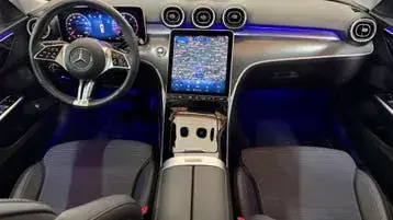 Mercedes-Benz C200 2025 photo 3
