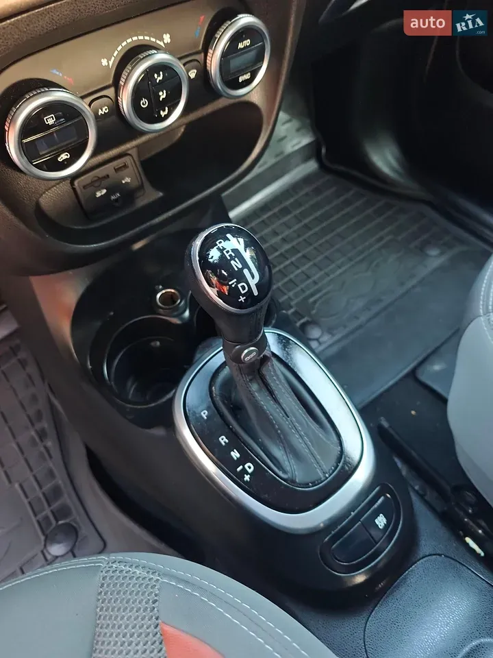 Fiat 500L 2013 photo 4