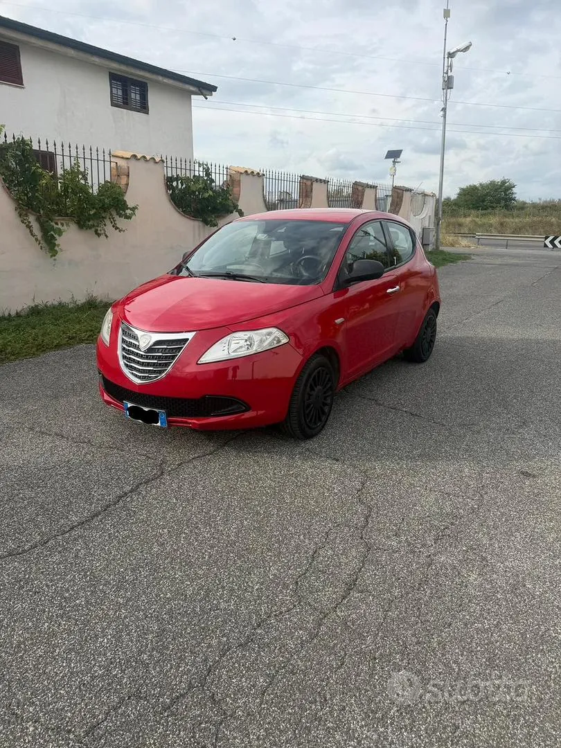 Lancia Ypsilon