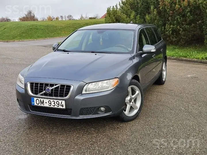 Volvo V70 2008 photo 2