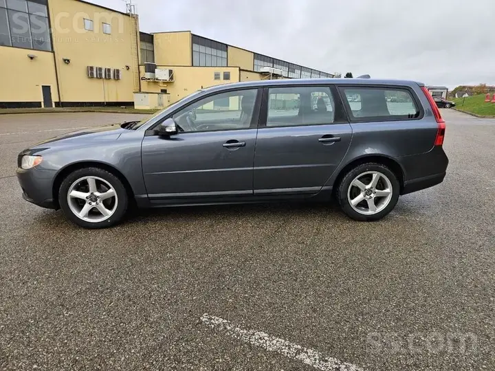 Volvo V70 2008 photo 5