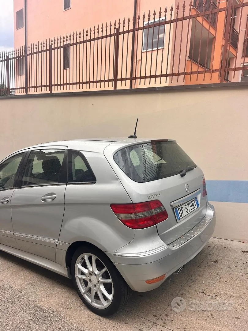 Mercedes-Benz B-Class 2008 photo 2