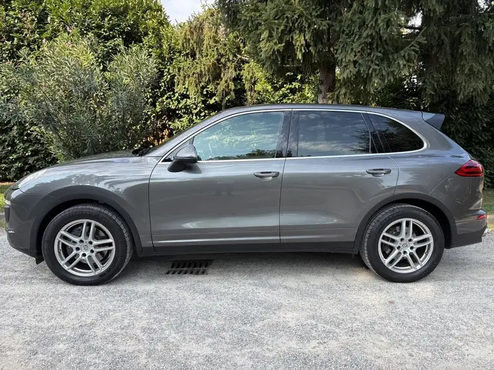 Porsche Cayenne 2015 photo 3