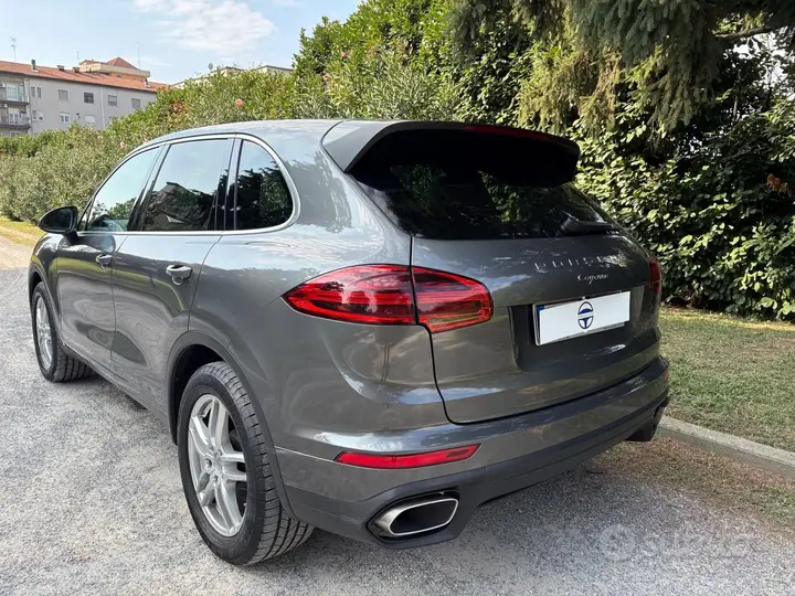 Porsche Cayenne 2015 photo 4