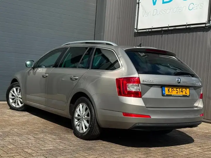 Skoda Octavia 2017 photo 2