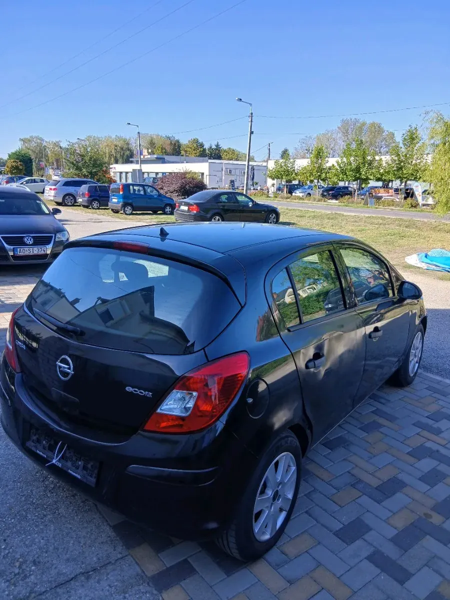 Opel Corsa 2014 photo 2