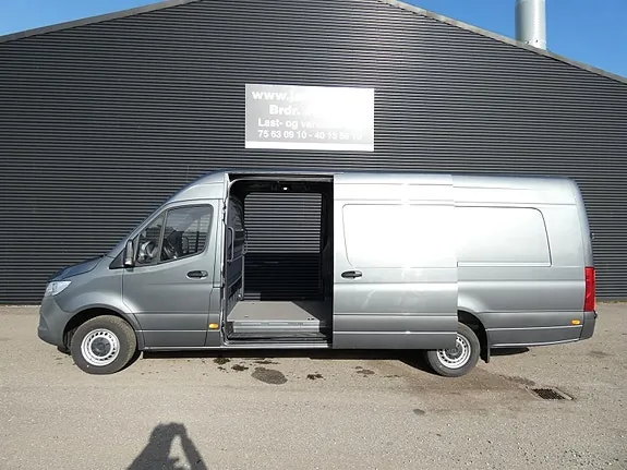 Mercedes-Benz Sprinter 317