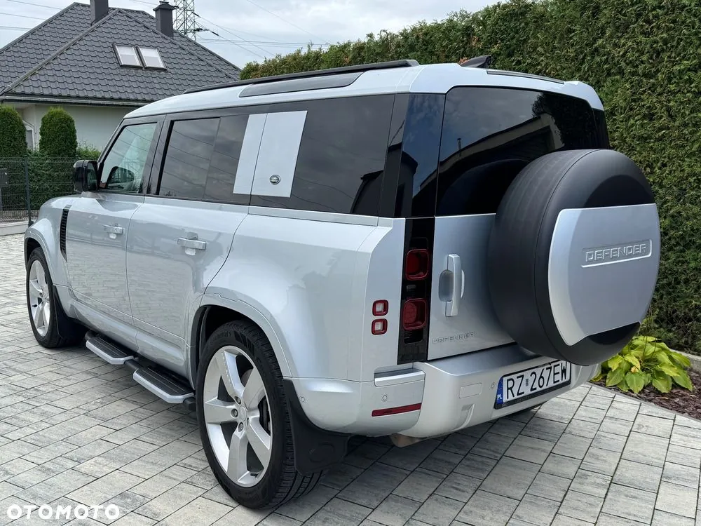 Land Rover Defender 2023 photo 5