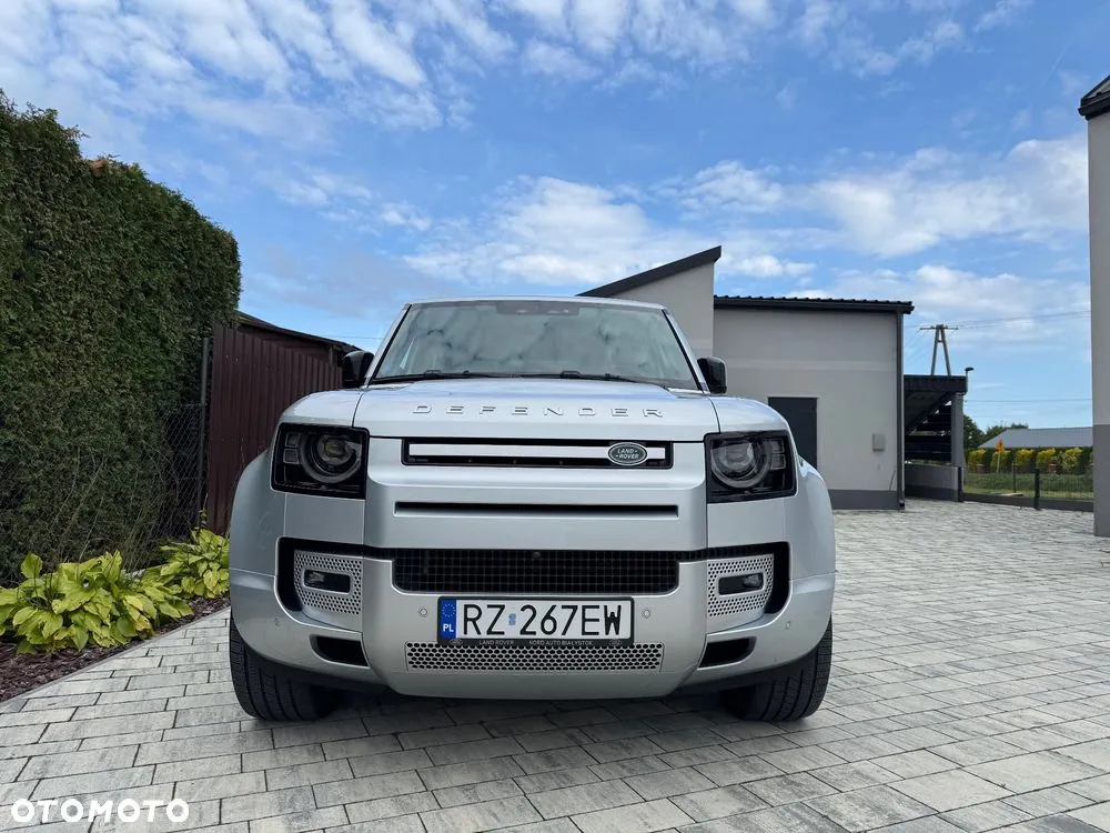 Land Rover Defender 2023 photo 3