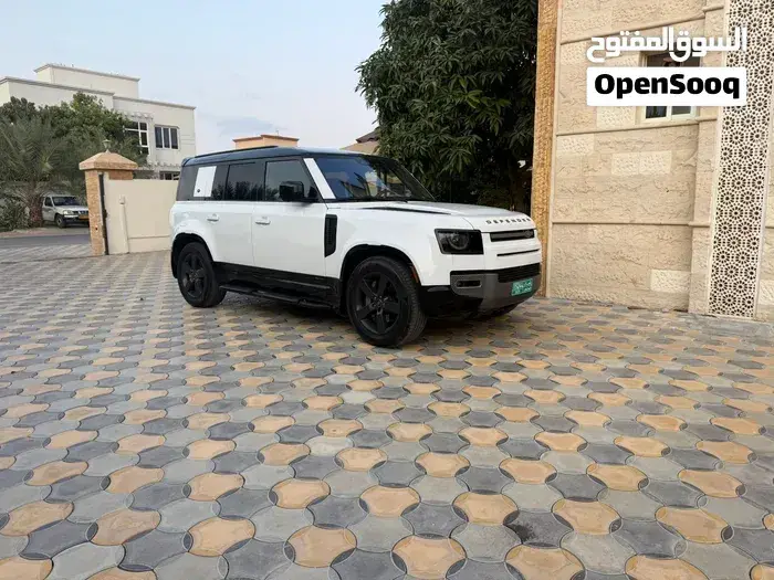 Land Rover Defender 2021 photo 2
