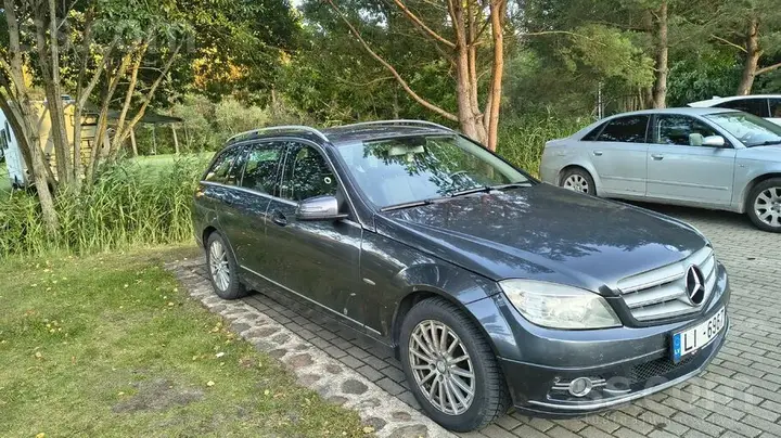 Mercedes-Benz C200 2009 photo 3