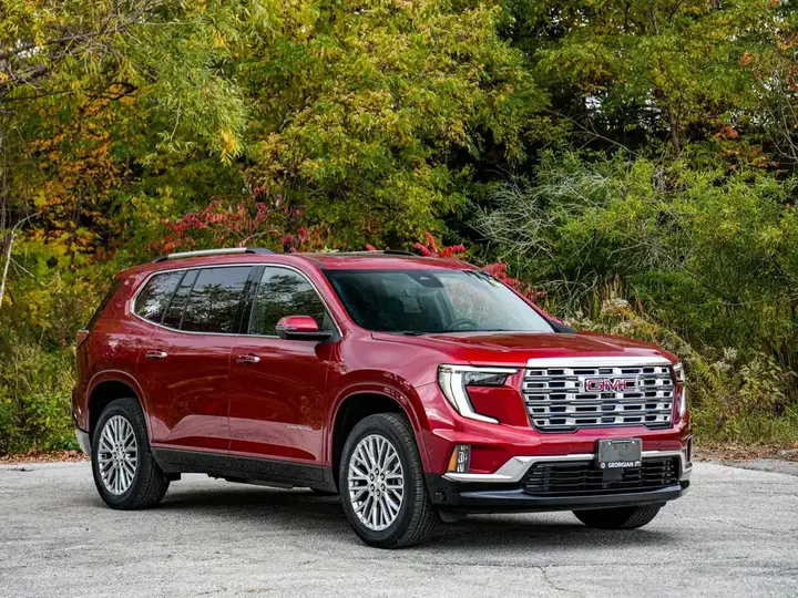 GMC Acadia 2026 photo 3