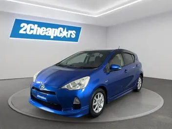 Toyota Aqua 2012 photo 2