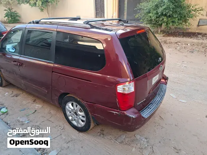 Kia Sedona 2008 photo 2
