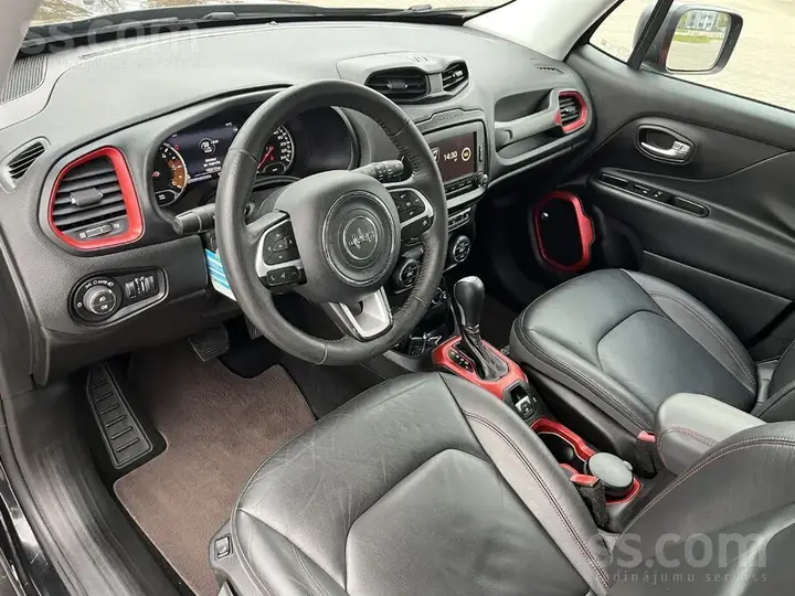 Jeep Renegade 2015 photo 4